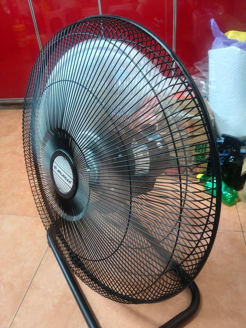 金羚趴地风扇 工业级大风量的家用与商用清凉解决方案